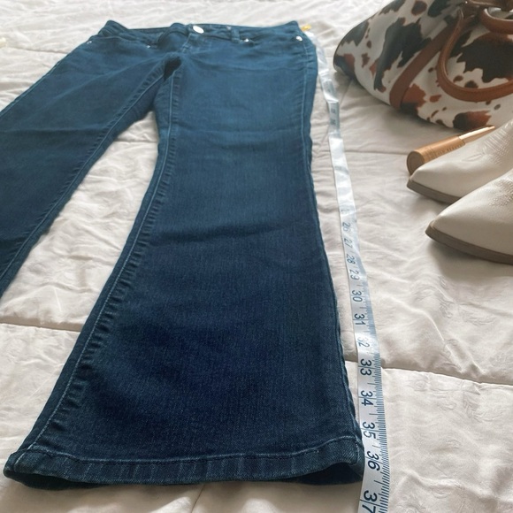 Jennifer Lopez bootcut jeans - Picture 9 of 15
